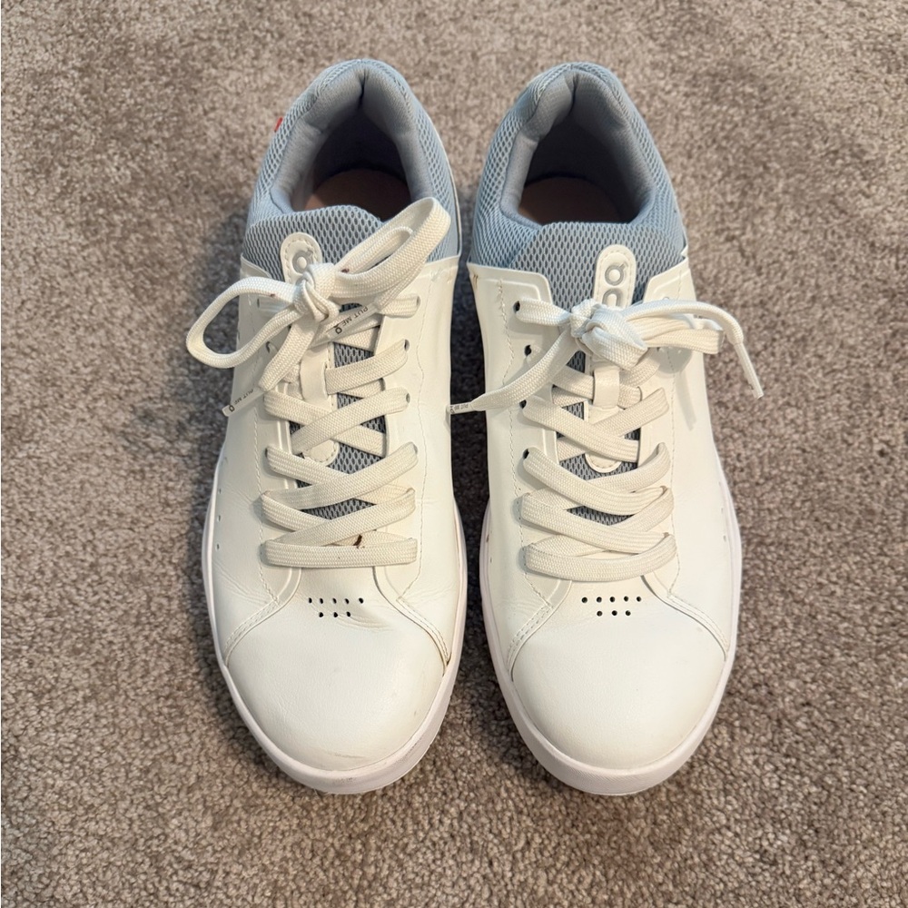 OnCloud Sneakers, vegan leather.